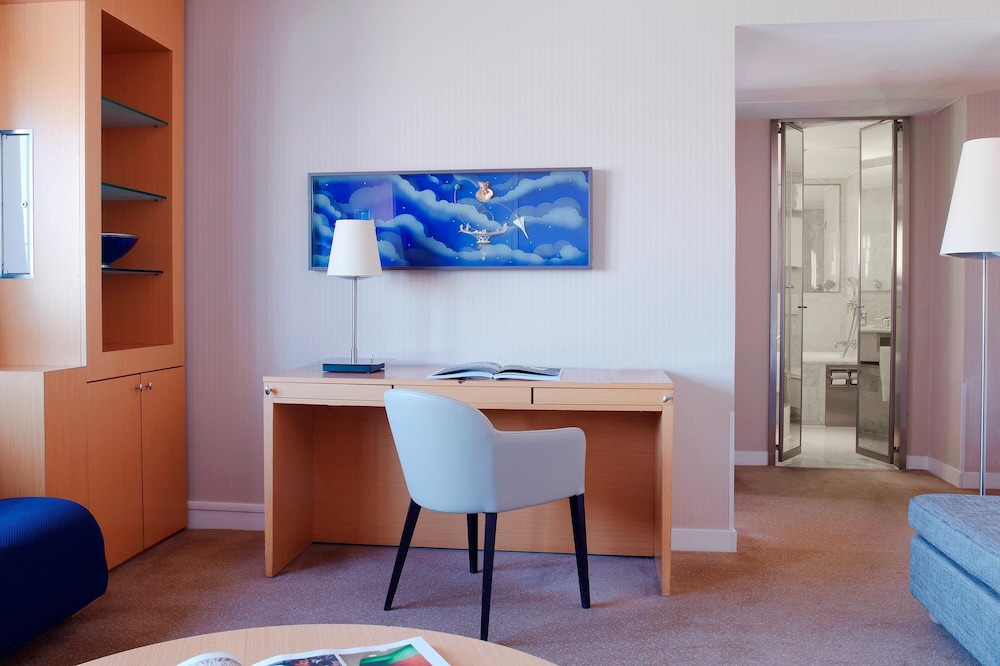 Sheraton Paris Charles de Gaulle Airport Hotel 26/33
