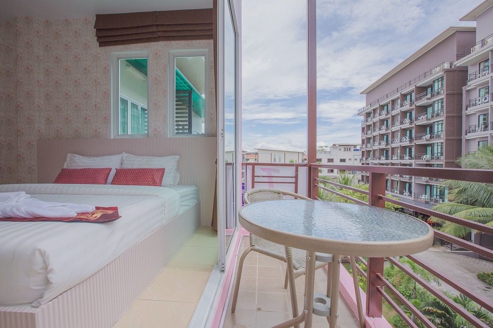 Jasmine House At Pattaya 11/17