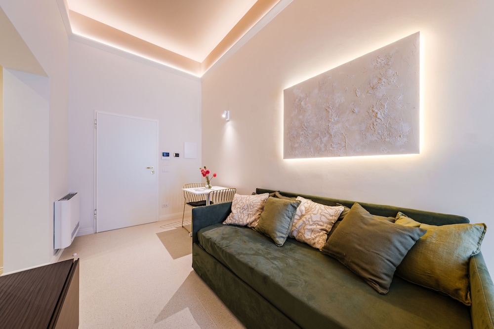 Palazzo Clemente 12/50