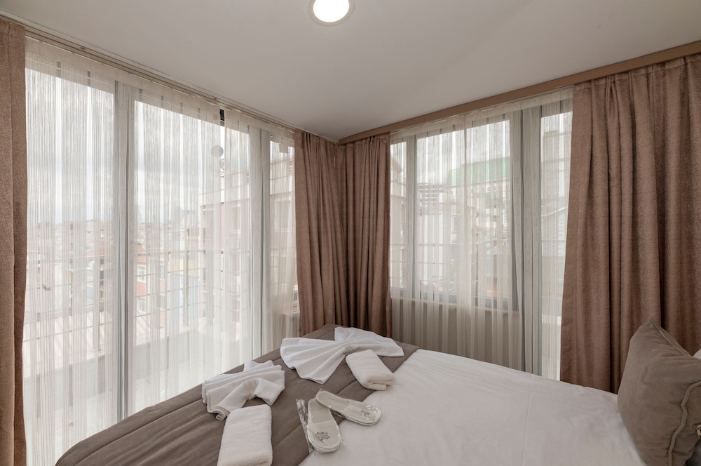 Taksim Peri Suite 18/50