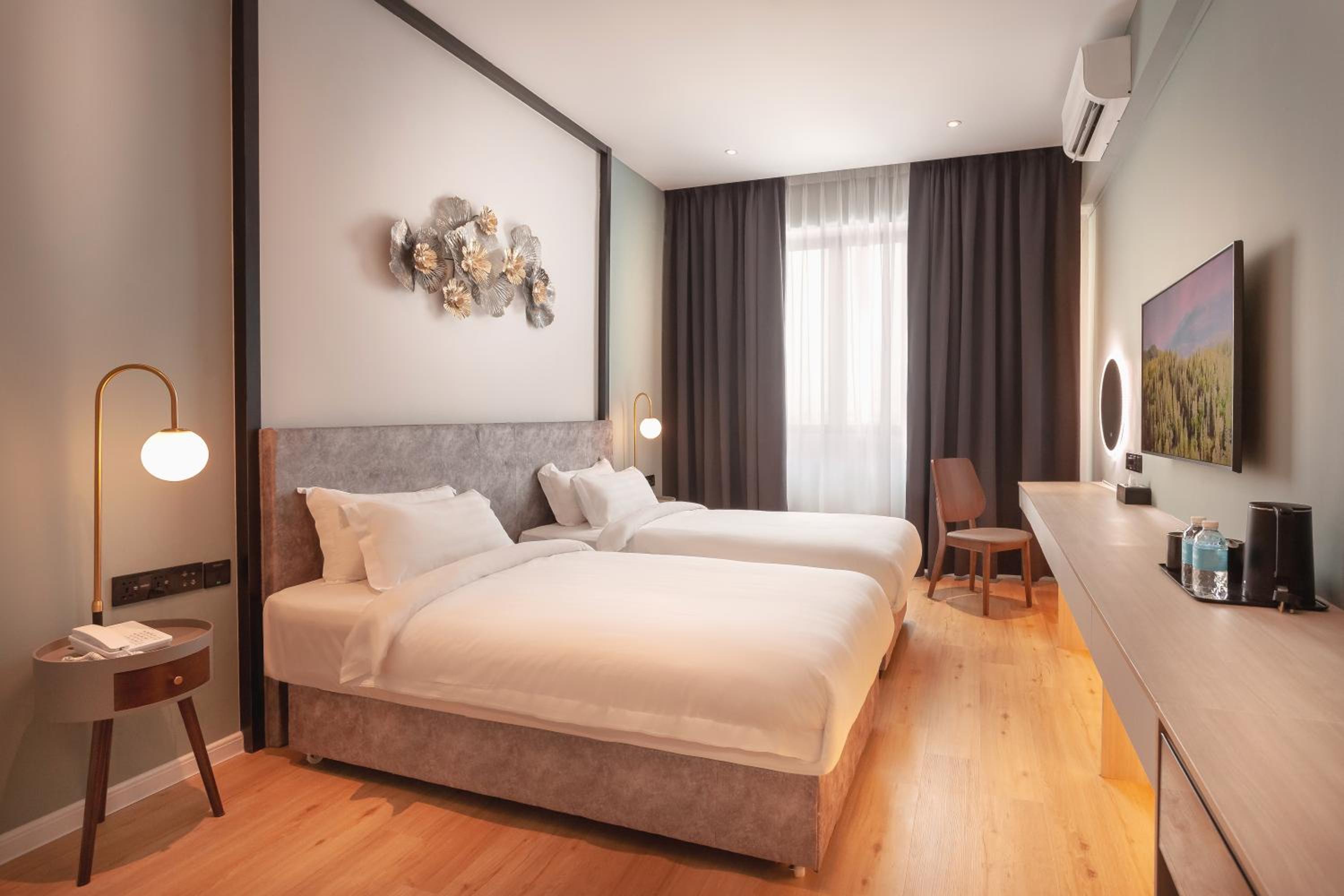 Superior, Twin Beds
