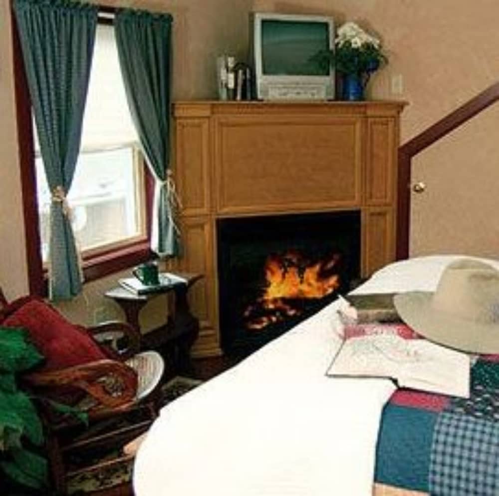 The Brafferton Inn 11/66
