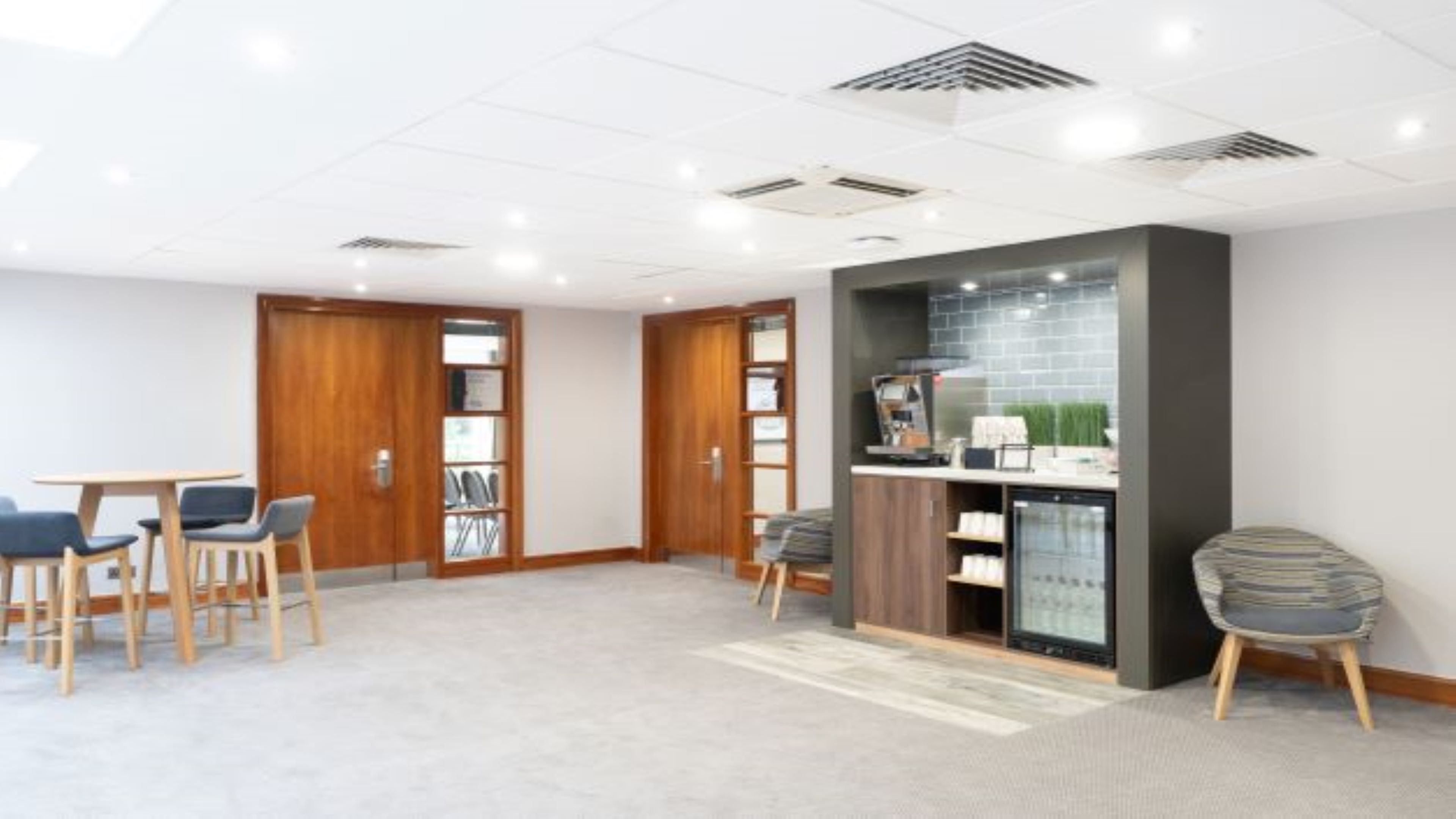 Holiday Inn Gloucester Cheltenham 27/49