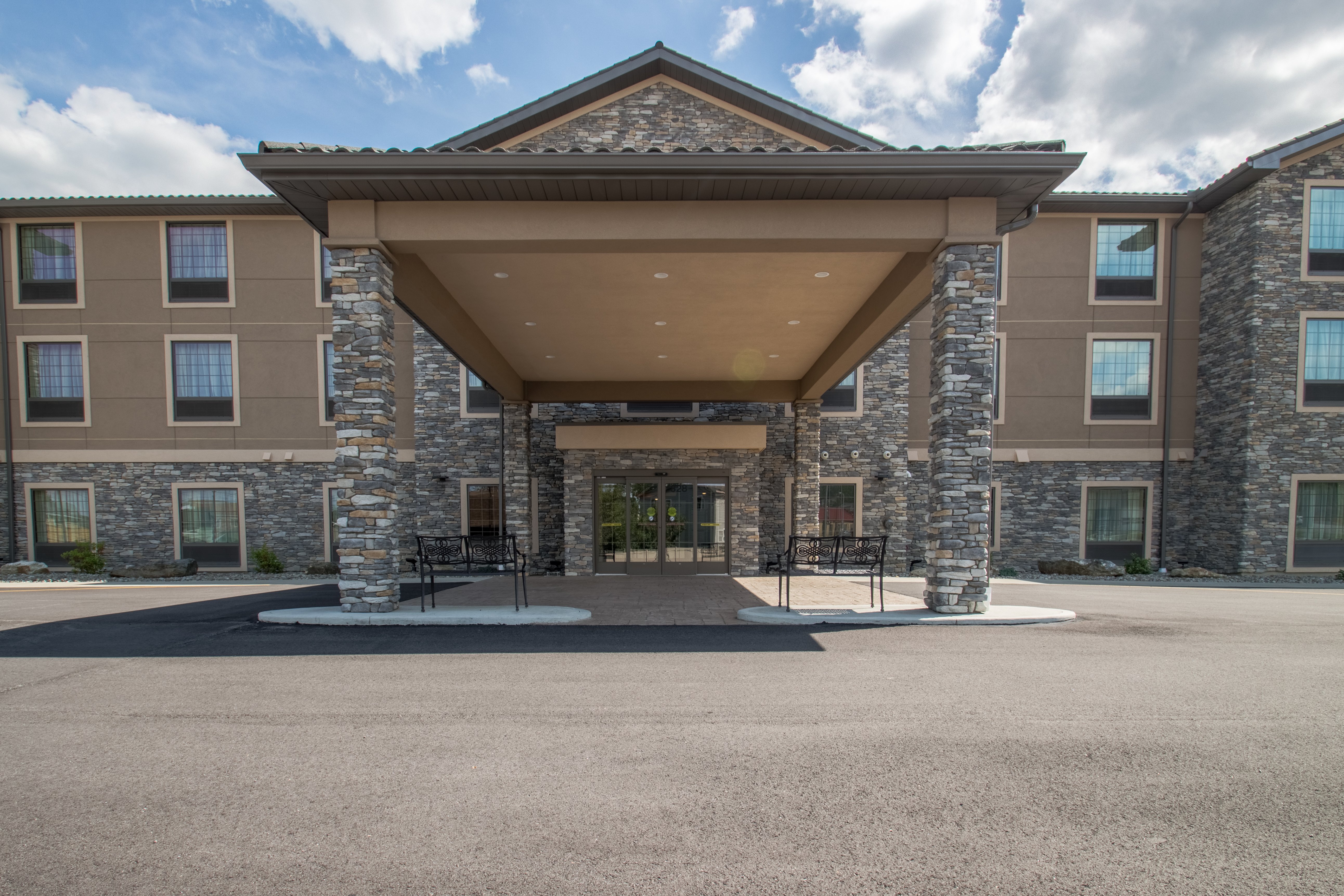 Cobblestone Inn & Suites - St. Mary S 2/57