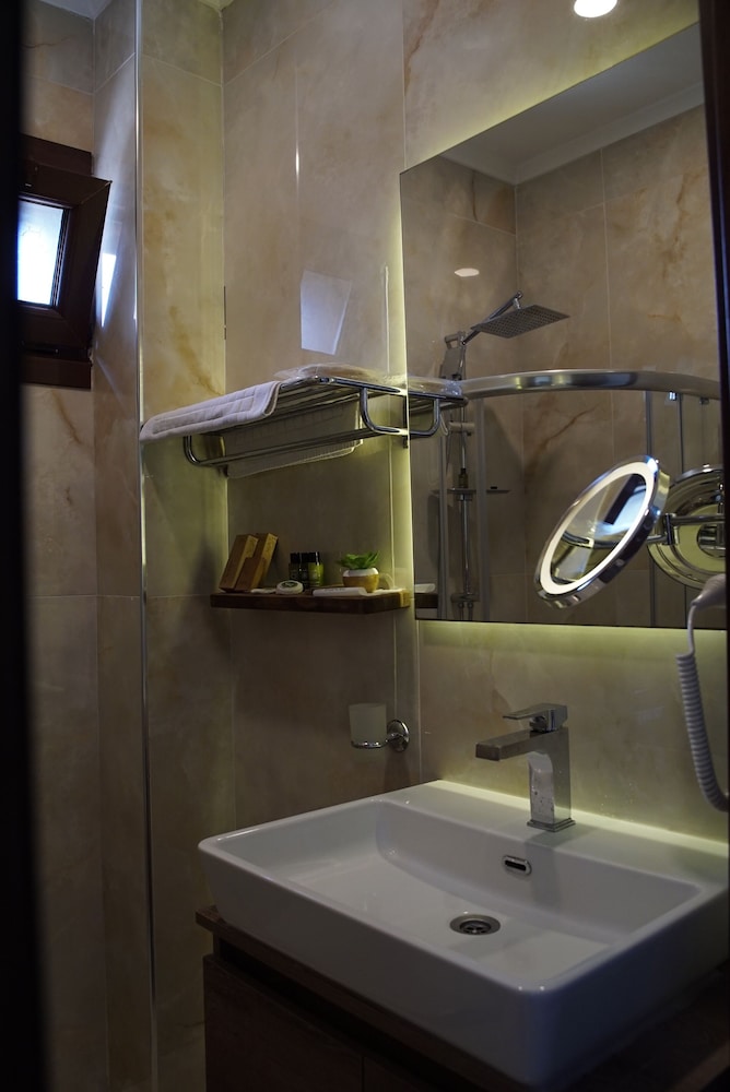 Room 23 Boutique Hotel 48/50