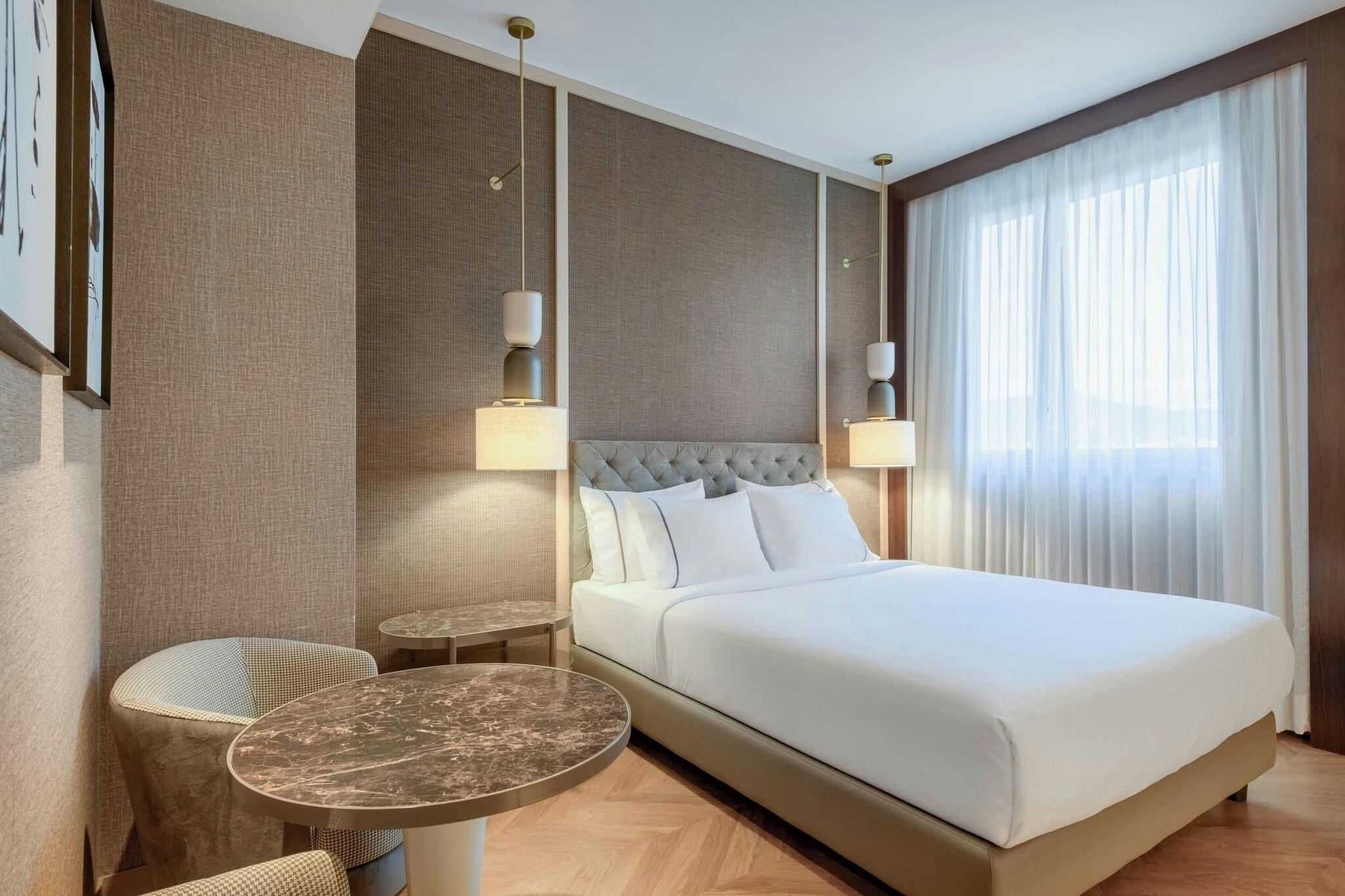 غرفة بسرير كوين، Ac Hotel Firenze By Marriott 5/10