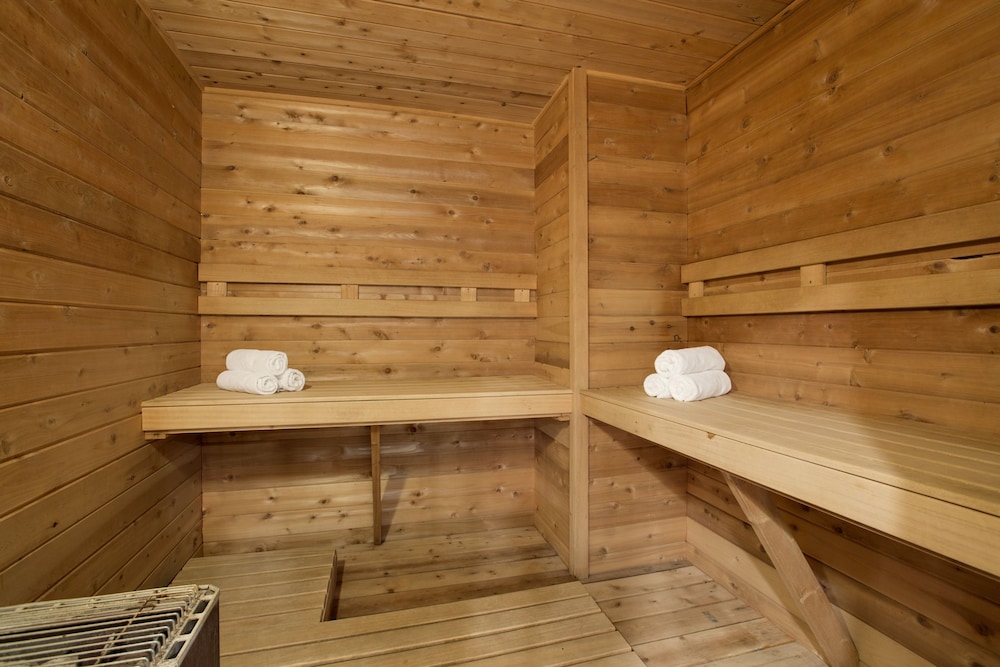 Redwood Lodge 15/29