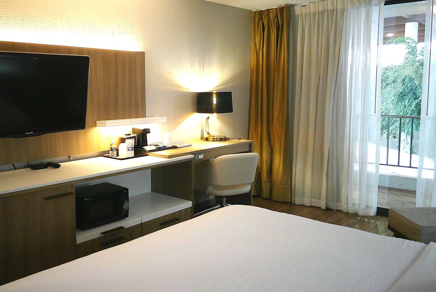 Wyndham Garden Romulus Detroit Metro Airport 7/40