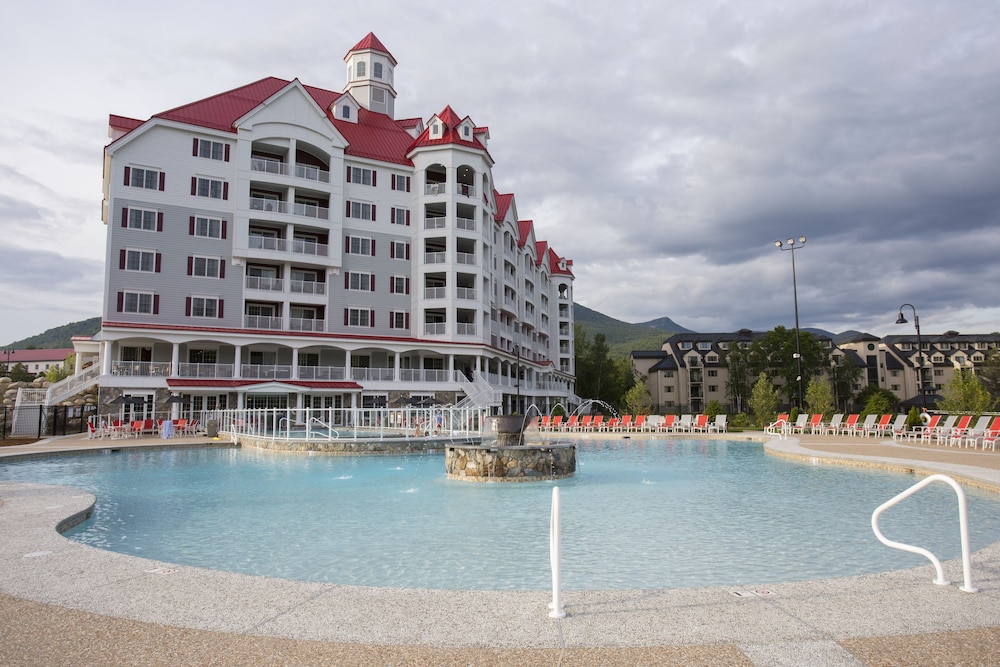 RiverWalk Resort at Loon Mountain 2/70