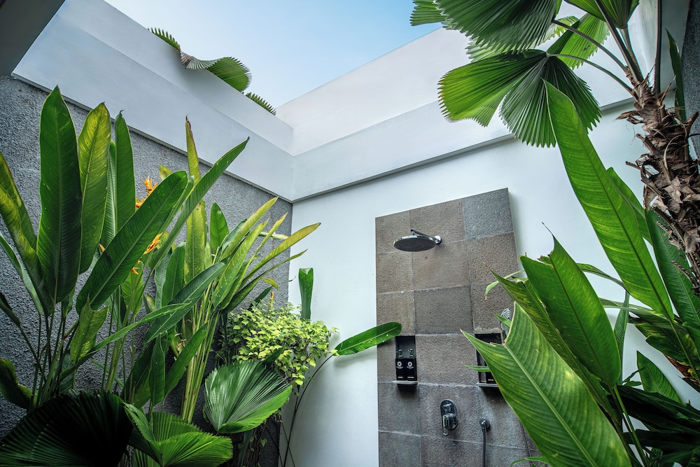 Abia Villa Legian 2/48