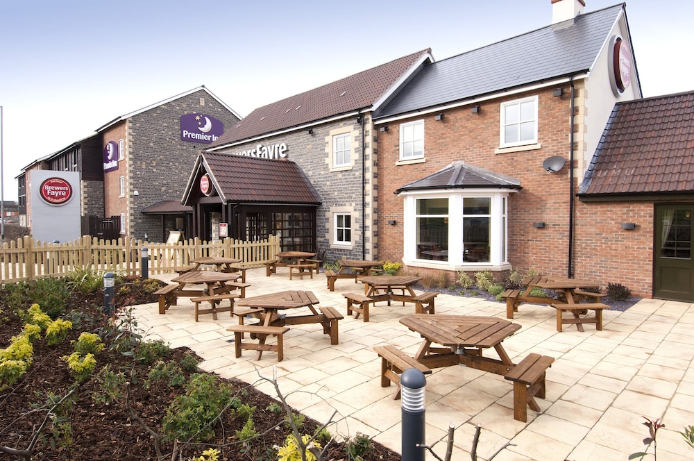 Premier Inn Glastonbury 49/54