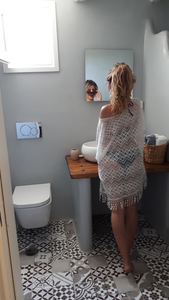 Birbas Hotel 118/128