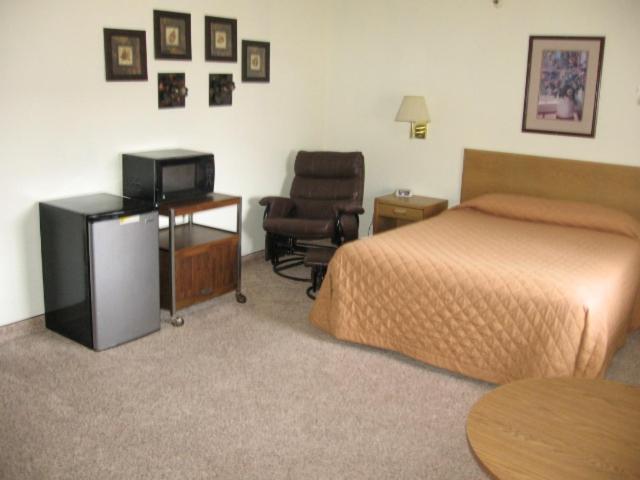 Little Bear Motel 20/43