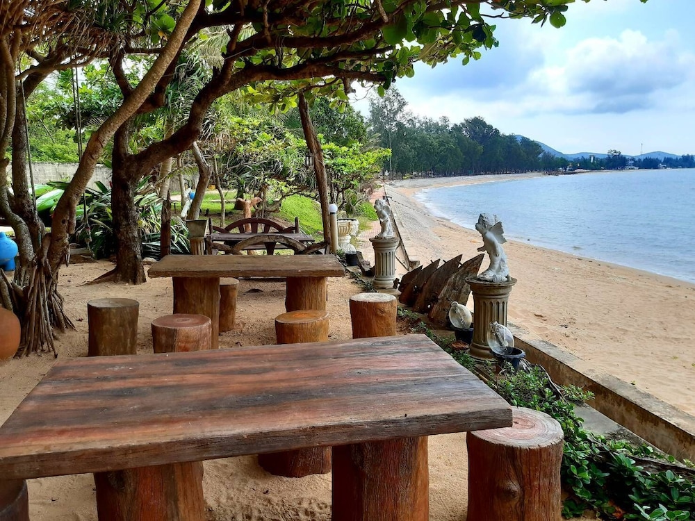 Jungle Bay Resort 35/42