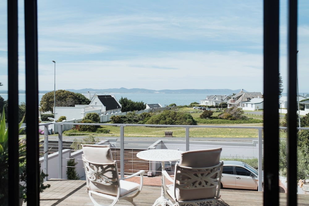 Whale Away Guest House 39/50