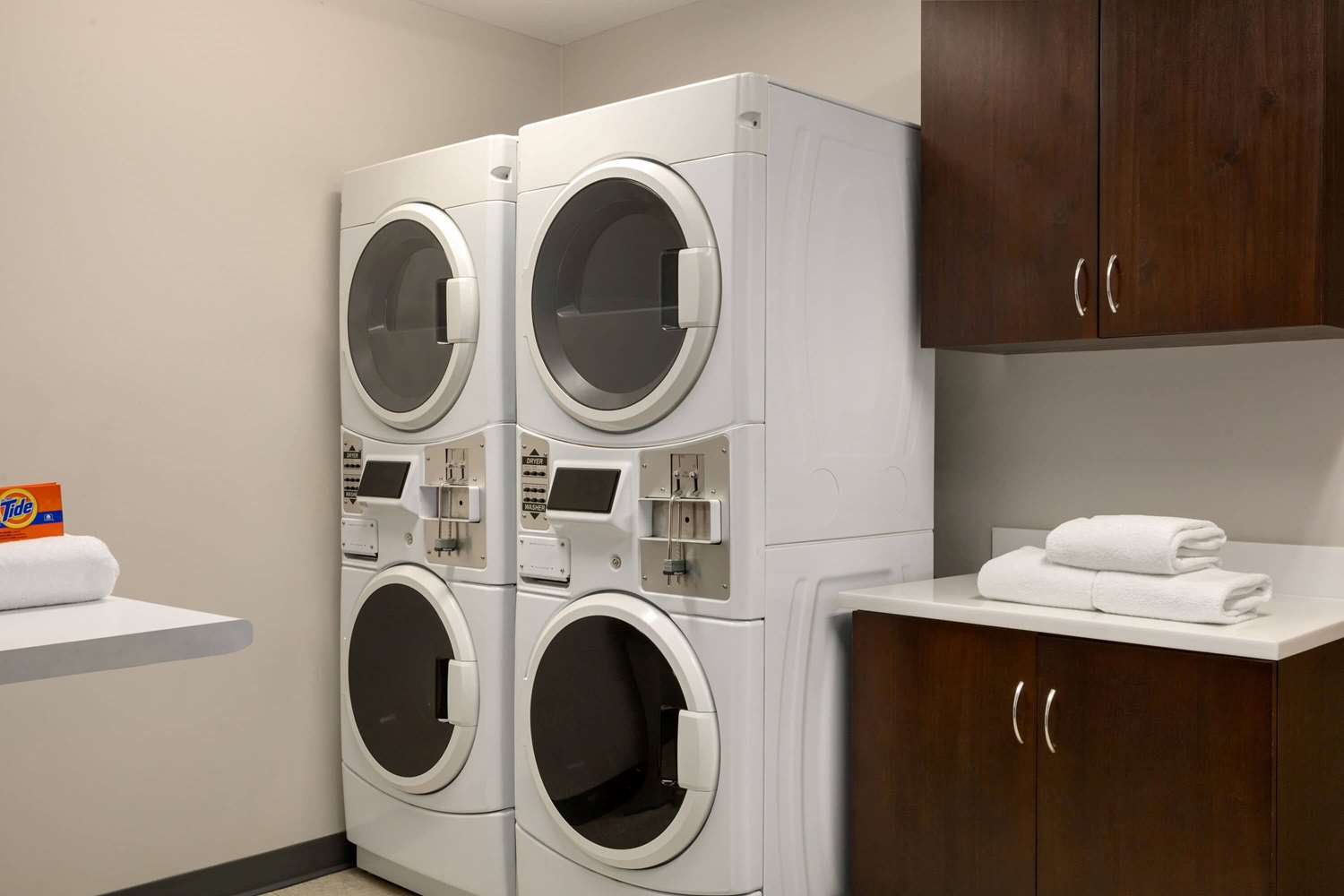 Microtel Inn And Suites By Wyndham Lloydminster 11/25