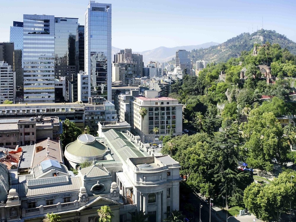Mercure Santiago Centro 65/69