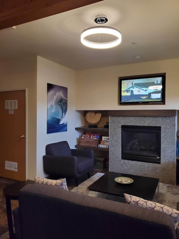 Inn at Wecoma 25/28