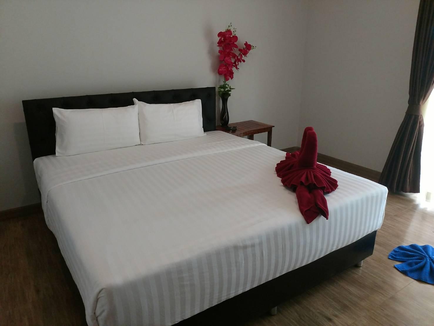 Garden, Deluxe