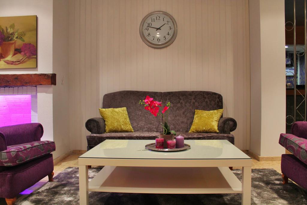 HOTEL MAROLA 4/22