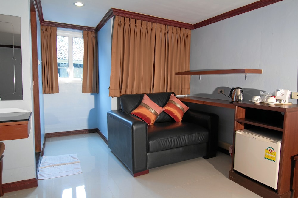 Sky Suites 24/35