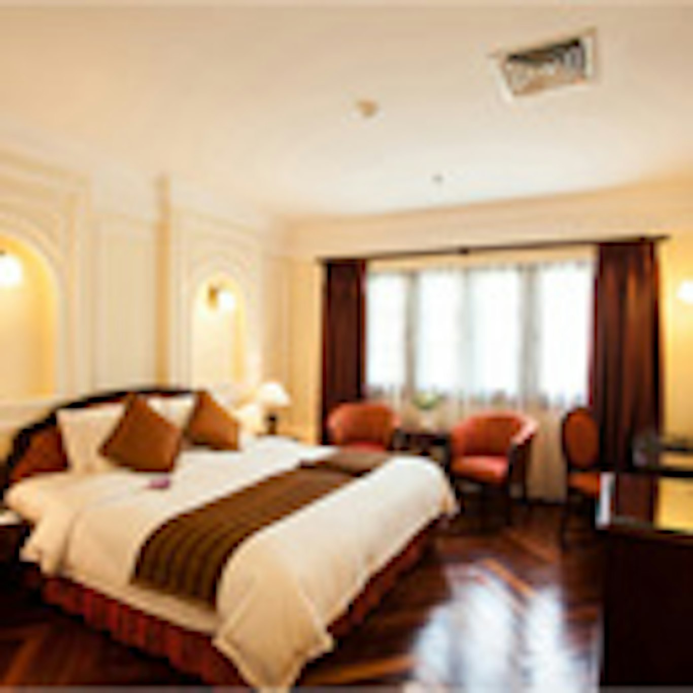 Majestic Hotel 7/34