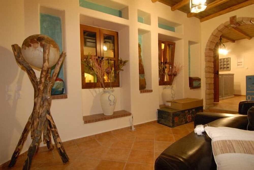PANTELI BEACH STUDIOS APARTMENTS 36/50