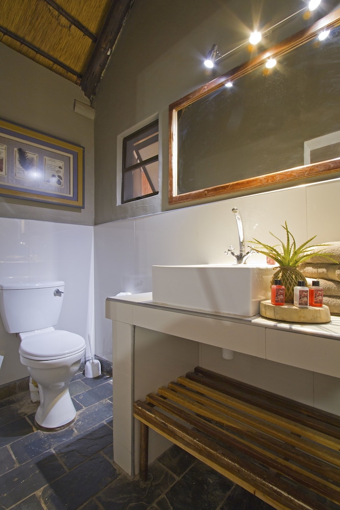 Twyfelfontein Country Lodge 34/37