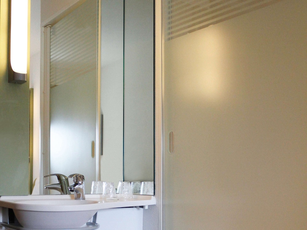 Ibis Budget Poitiers Centre Gare 8/36
