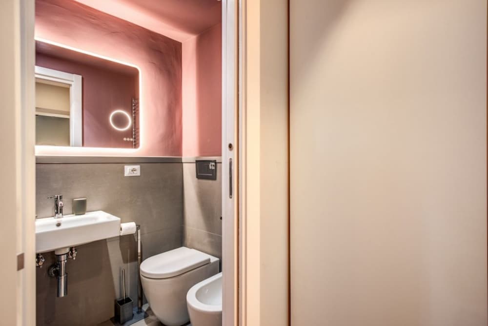 Trevi Fountain Superior 3 bdr apartment 44/49