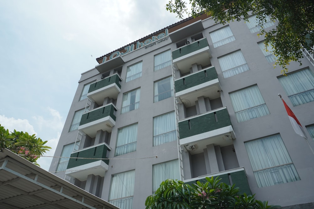 Loji Hotel Solo 6/64