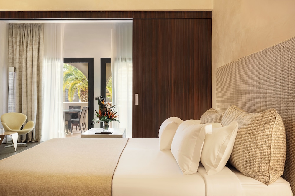 MASTER, SUITE