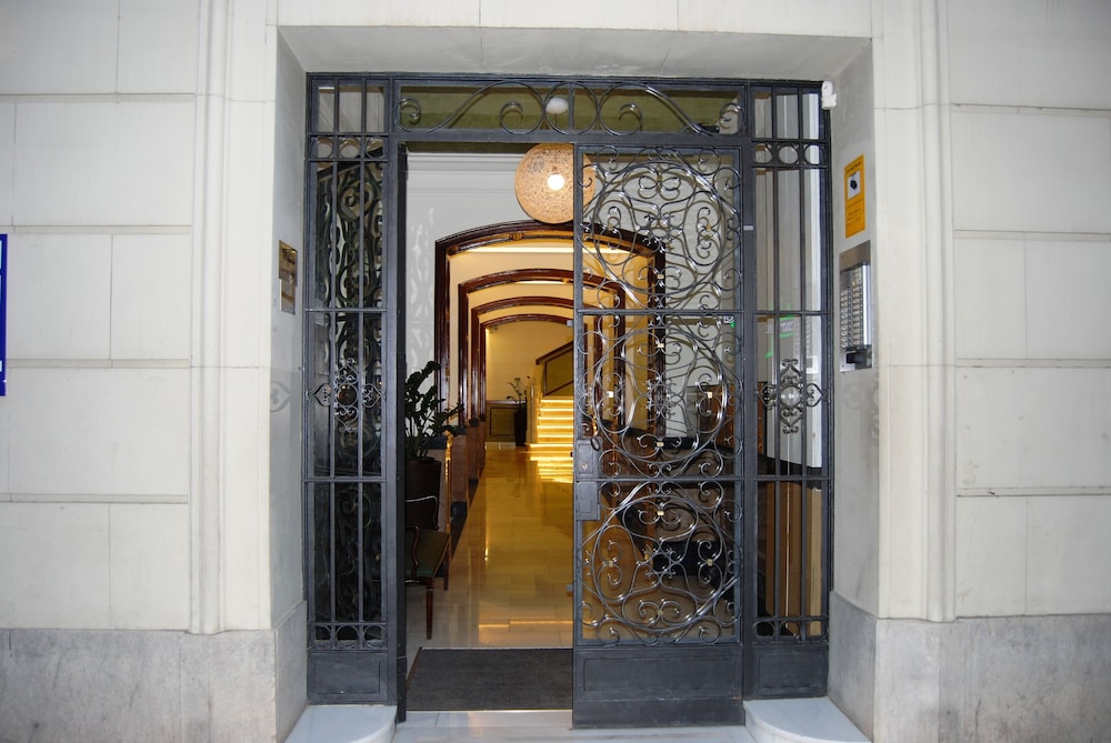 Mercedes Heritage Barcelona Apartments photo2
