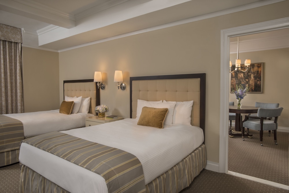 Warwick Hotel New York 23/61