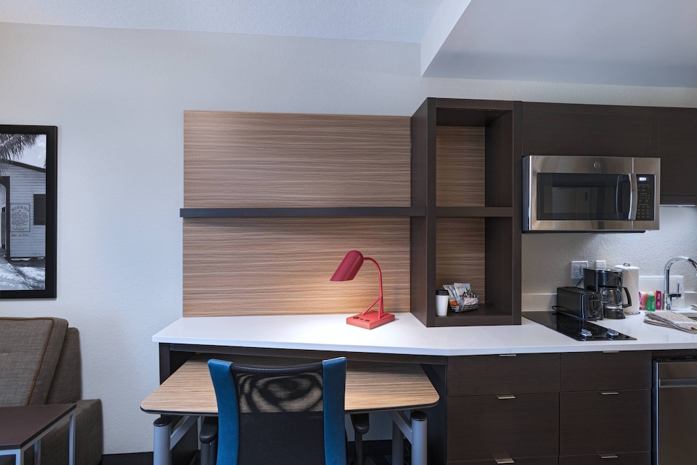 1 BEDROOM, SUITE, ACCESSIBLE