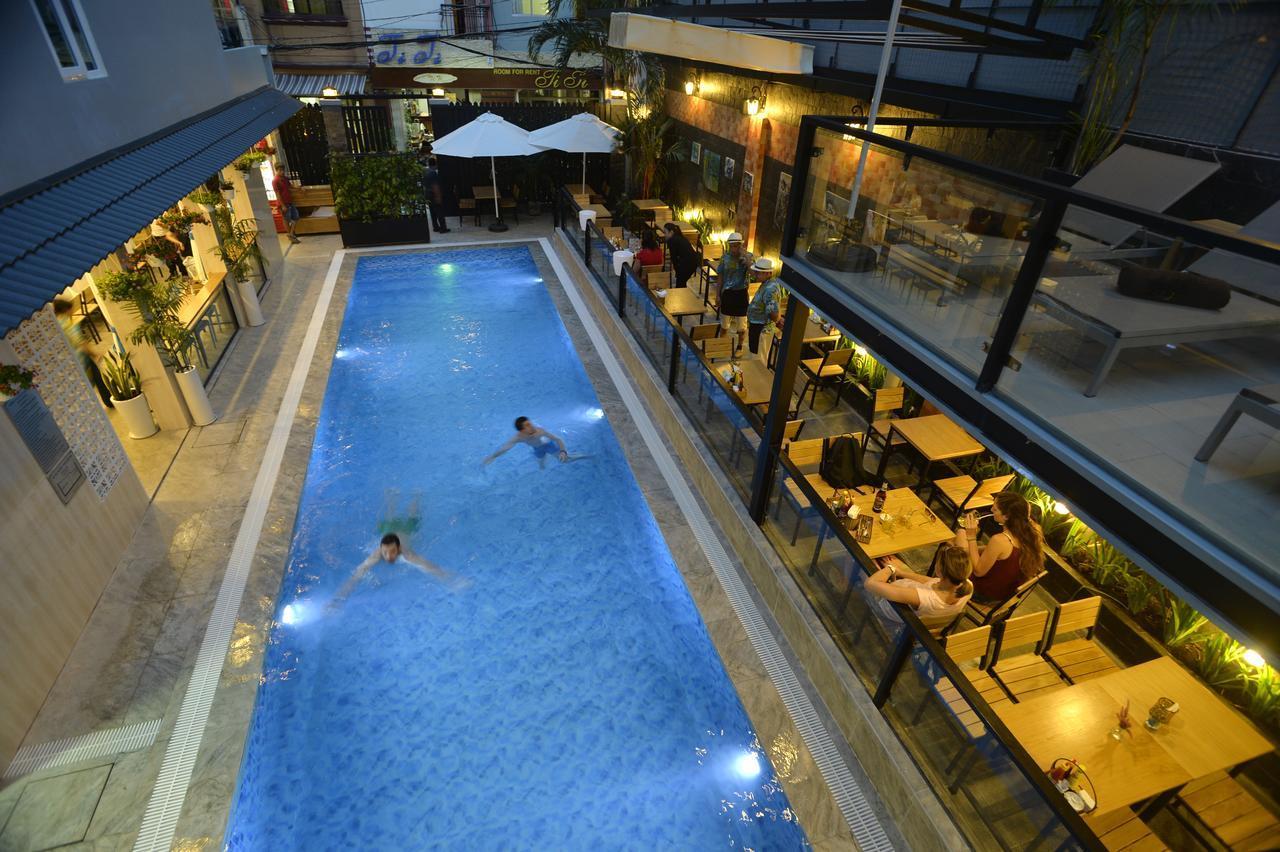 Urban Lodge Hotel - Hostel 58/75