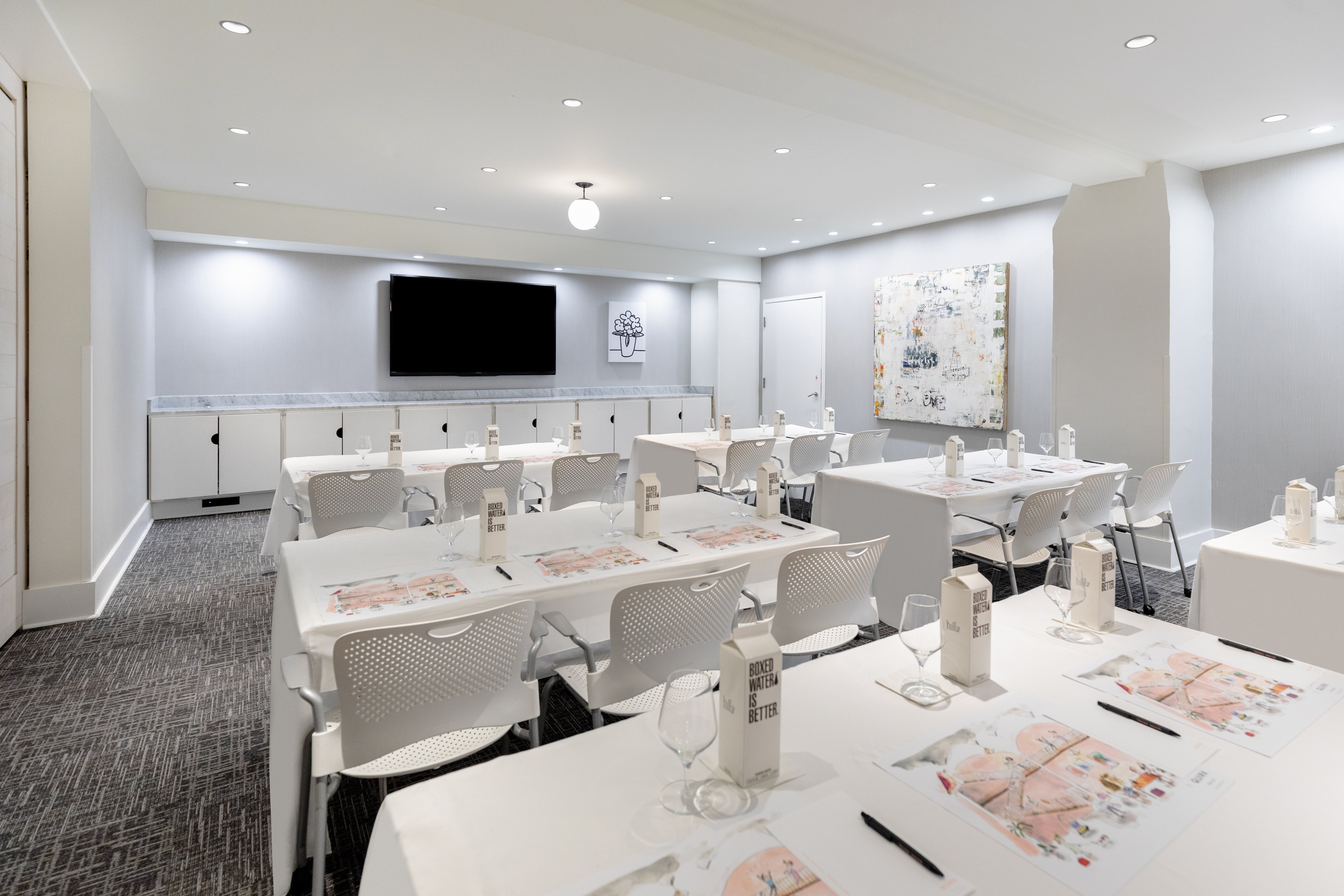 Quirk Hotel 74/85