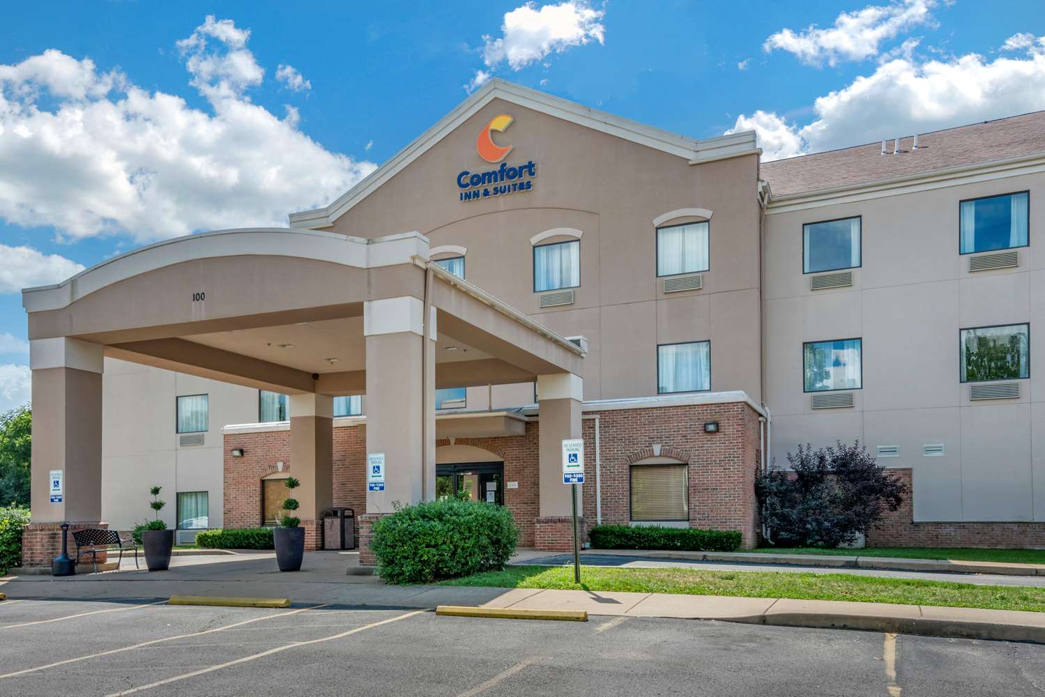 Comfort Inn & Suites St. Louis O Fallon 2/34