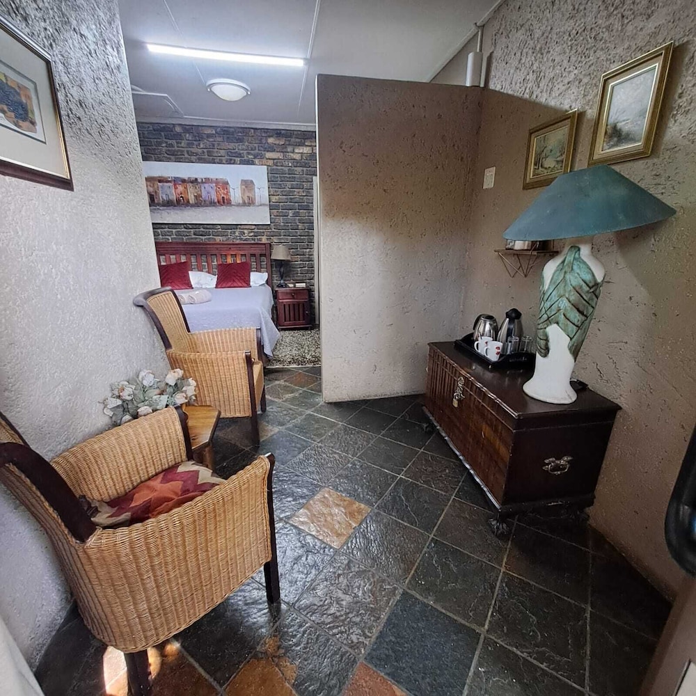 Royal Game Guest House 27/50