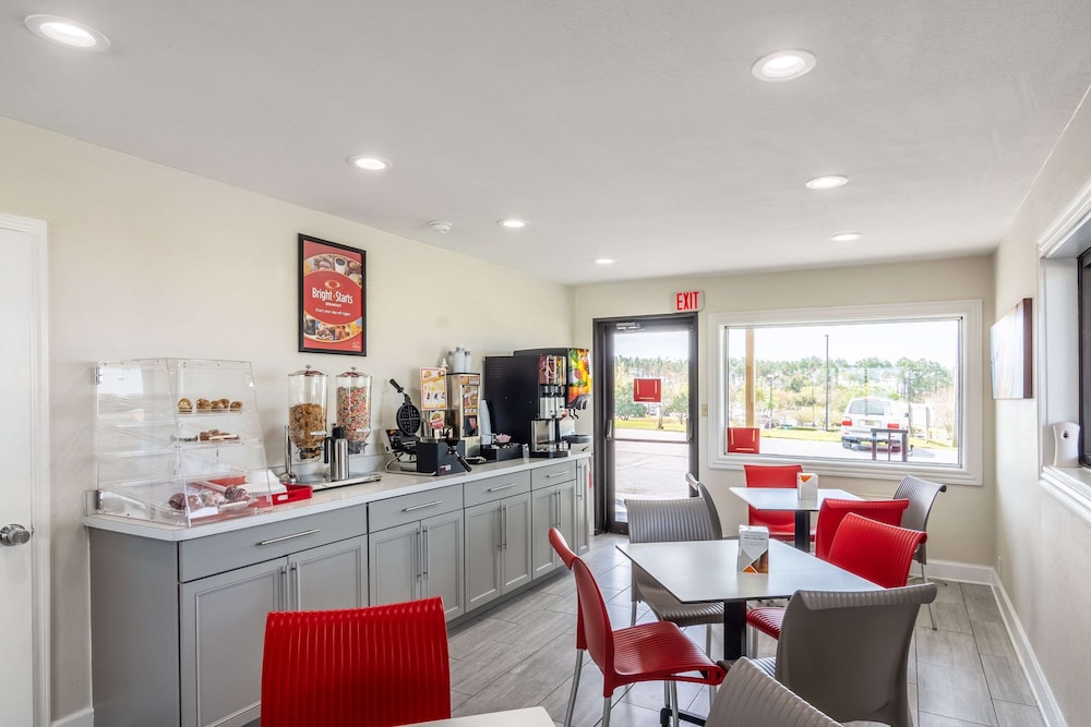 Econo Lodge Crestview South 22/31