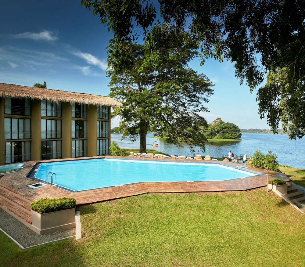 EKHO Safari Tissa in TISSAMAHARAMA