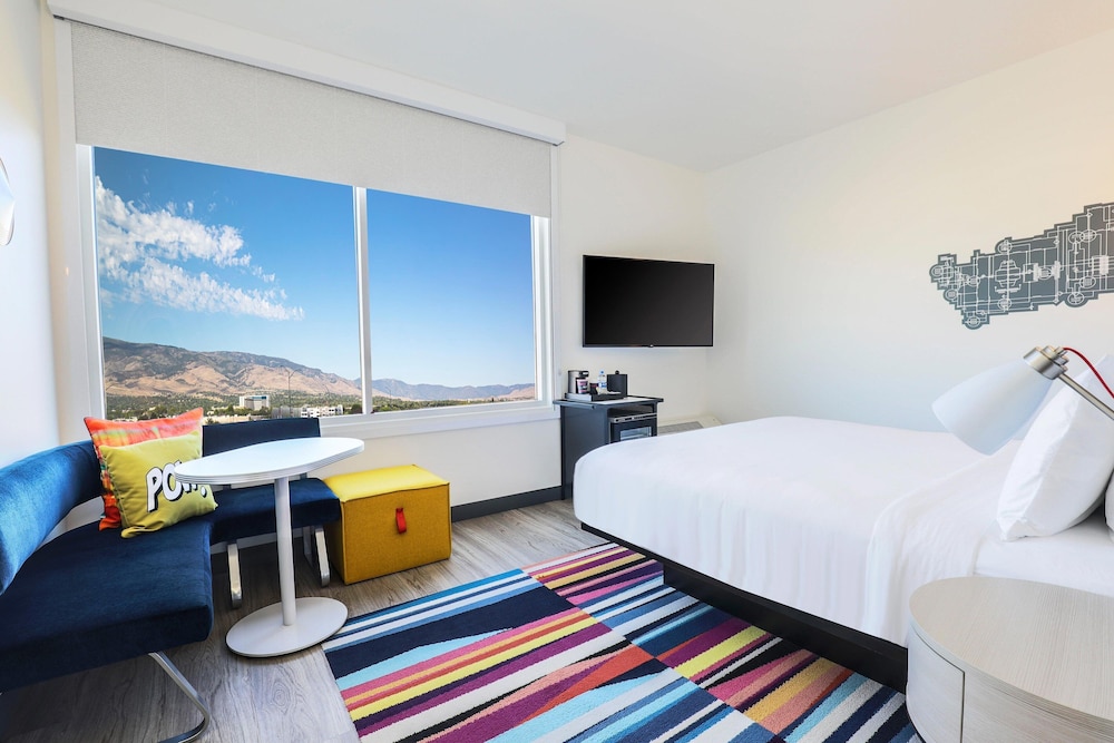 Aloft Reno Tahoe International Airport 10/43