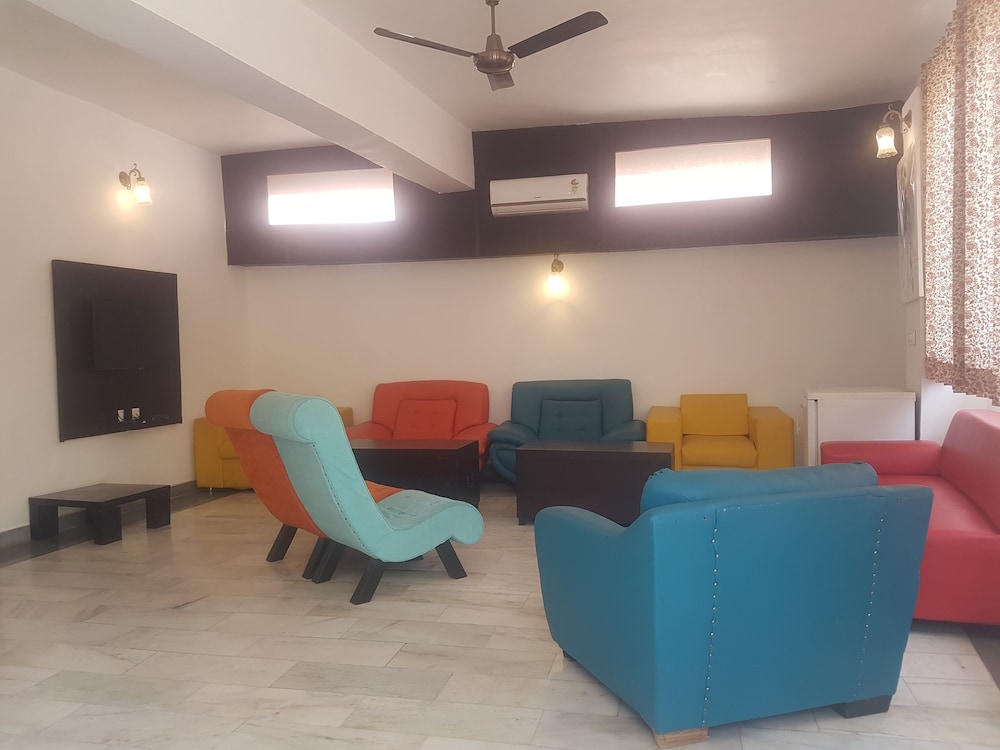 HOTEL RATAN VILLAS 19/32