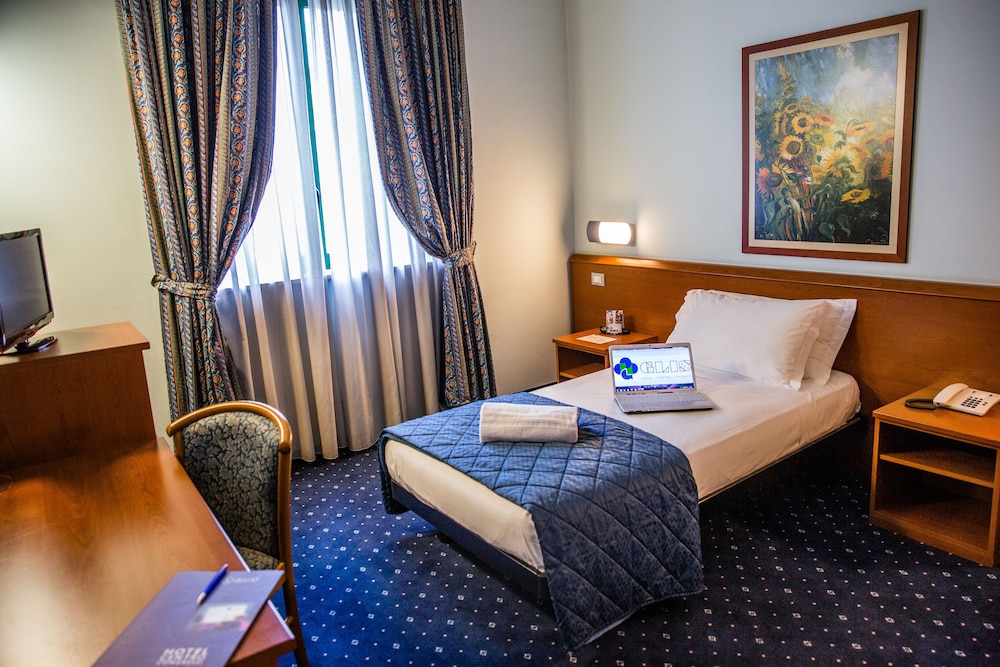 HOTEL GLIS 36/64