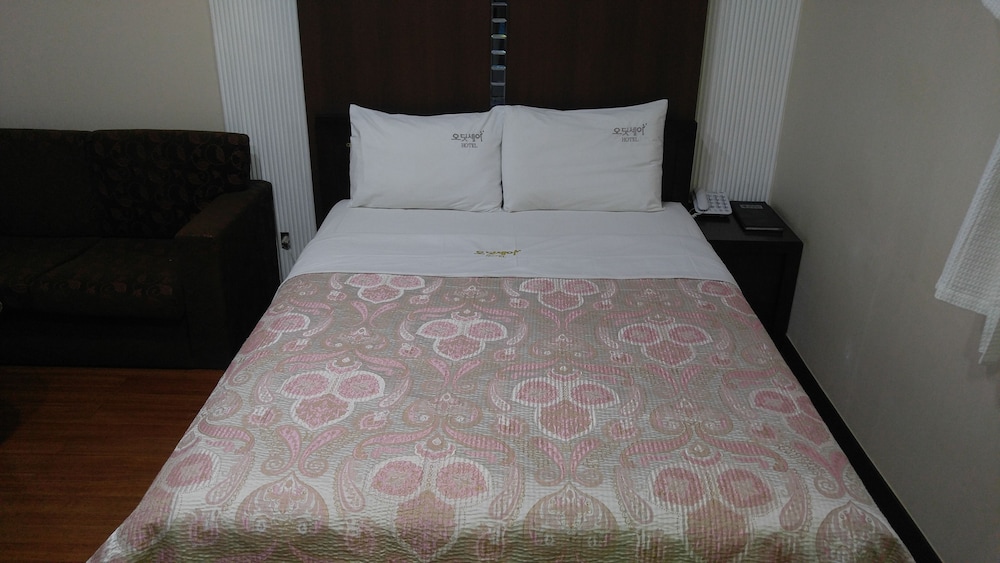 Odyssey Hotel 14/39