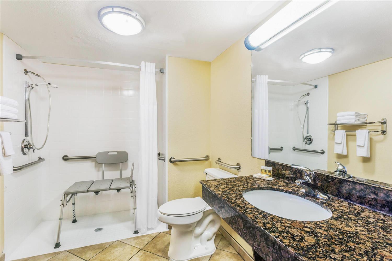 Days Inn By Wyndham Fort Lauderdale-Oakland Park Airport N 31/31