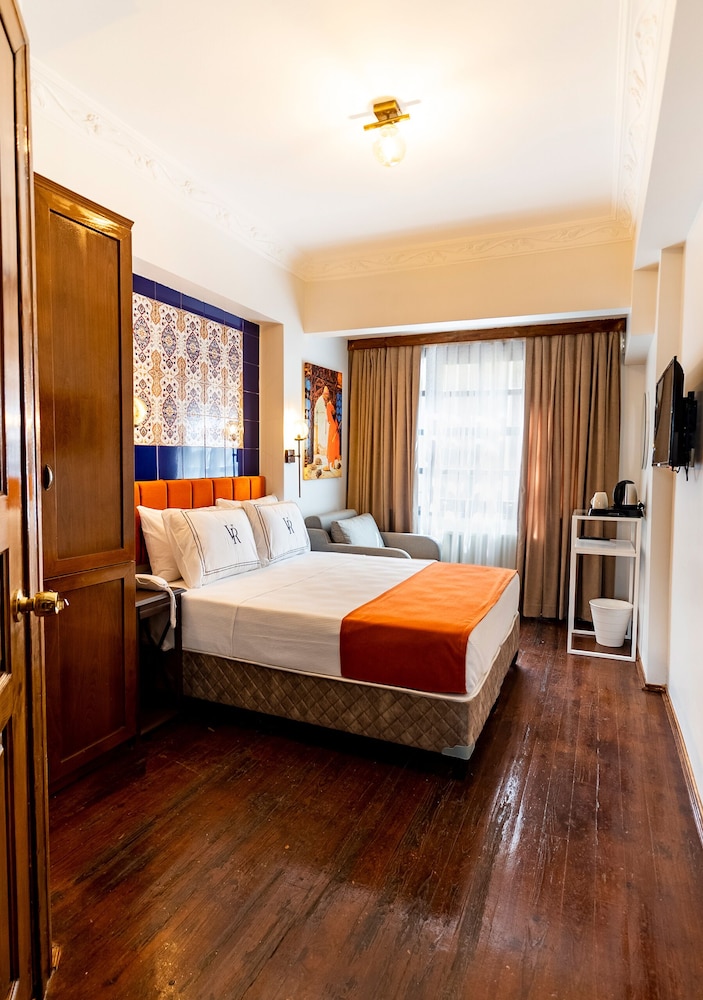 Standard, Triple, Double Bed, Sofa