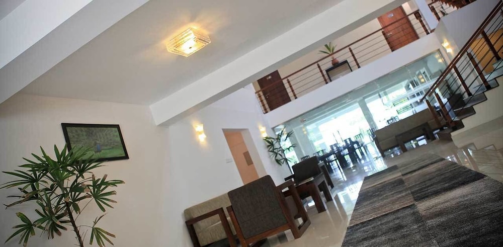 Lavendish Okrin Hotel 33/48