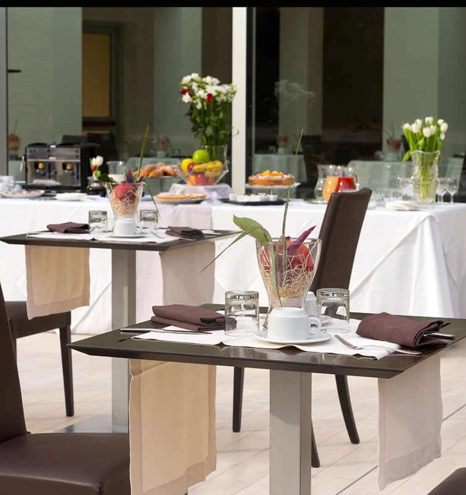 ELE Green Park Hotel Pamphili 45/65