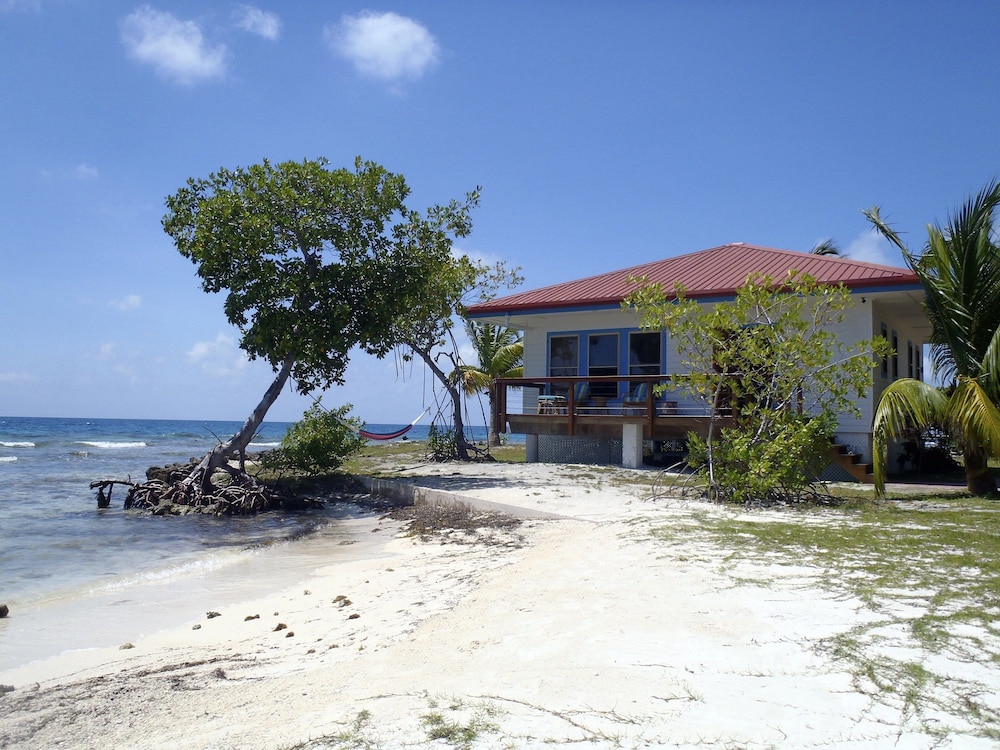 Hatchet Caye Resort 34/50